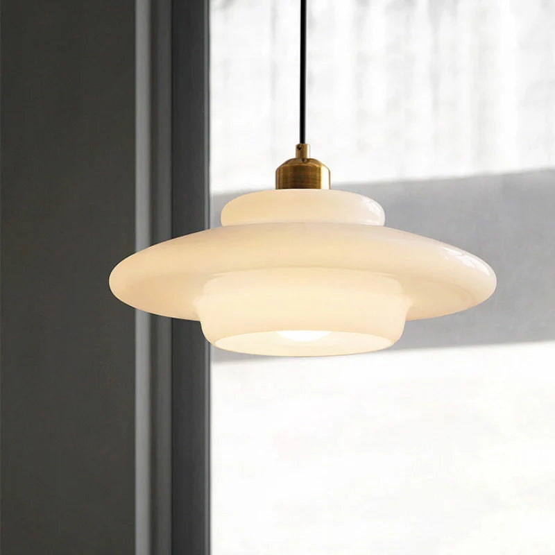 kitchen island pendant lights hung beautifuuly in a modern setting